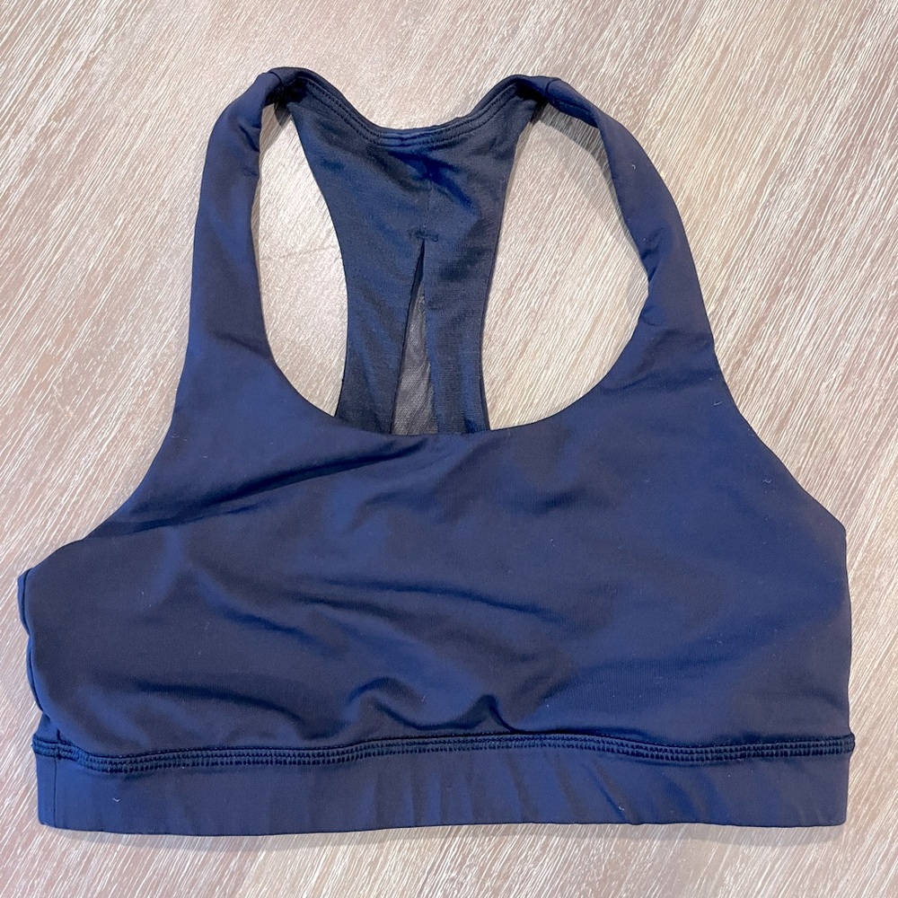 Lululemon bra size 4